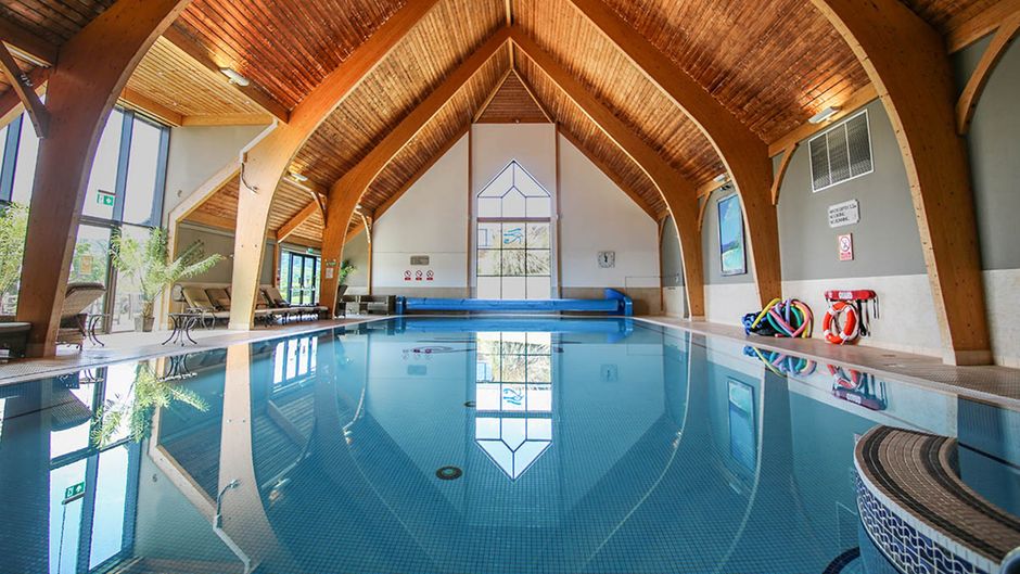 Voco Lythe Hill Hotel & Spa Pool