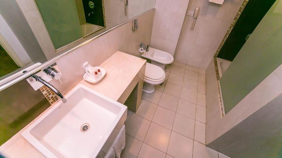 Amerian Villa Maria Park Hotel Room