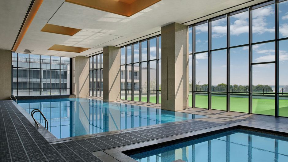 Suzhou Marriott Yangcheng Lake Pool