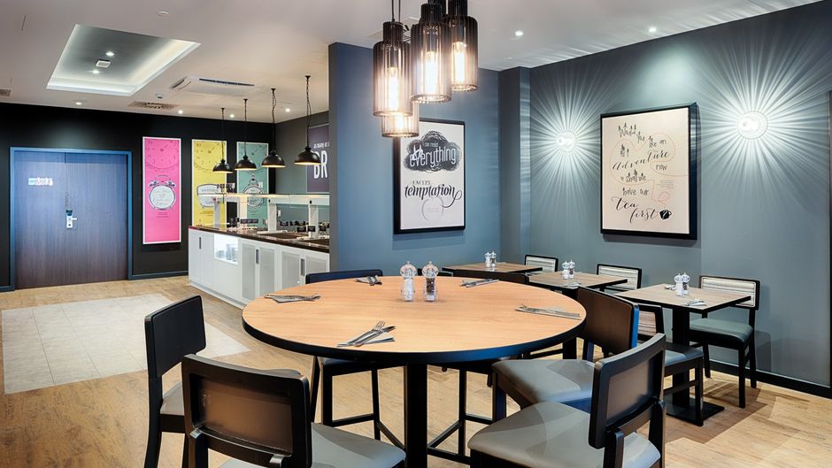 Premier Inn Berlin City South Restaurant