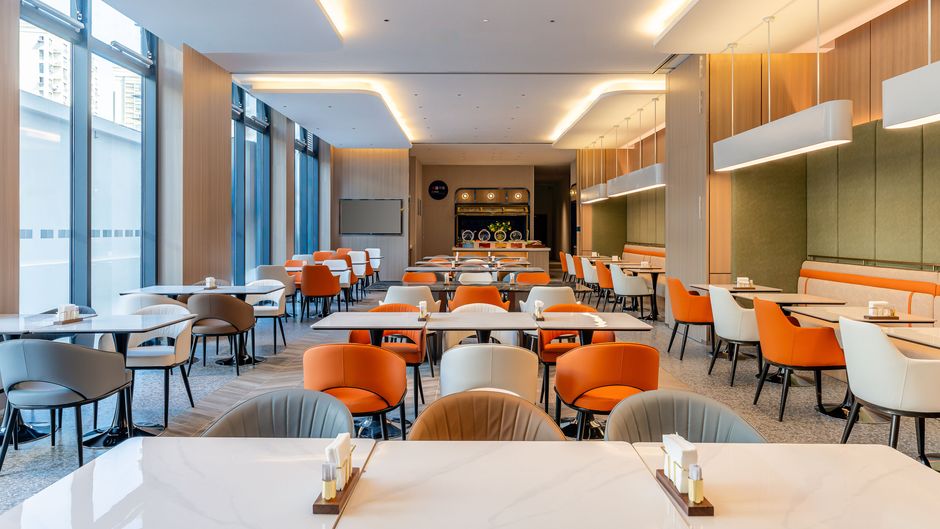 Holiday Inn Exp Shanghai Changyang Rd Restaurant
