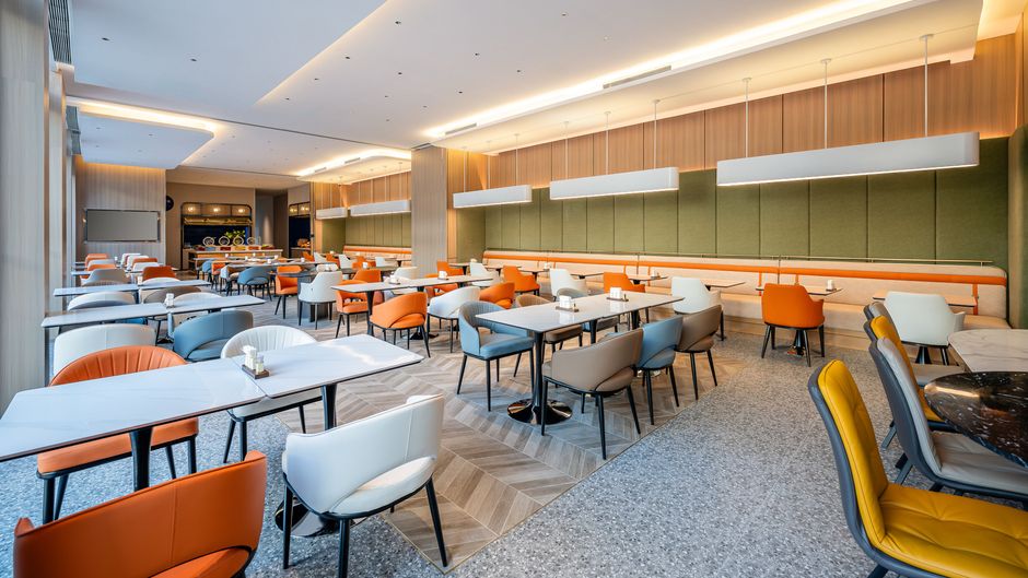 Holiday Inn Exp Shanghai Changyang Rd Restaurant