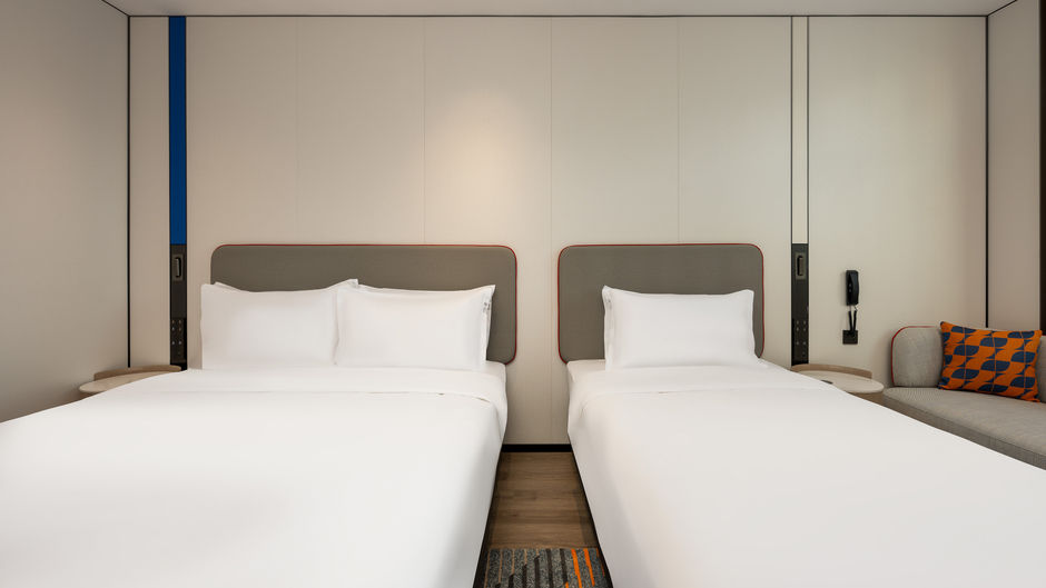 Holiday Inn Exp Shanghai Changyang Rd Room