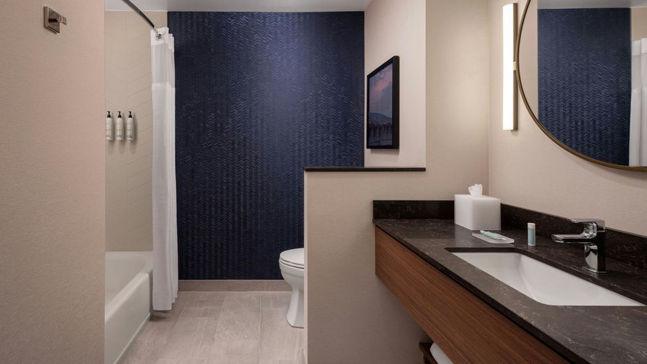 Fairfield Inn & Suites Marriott Room