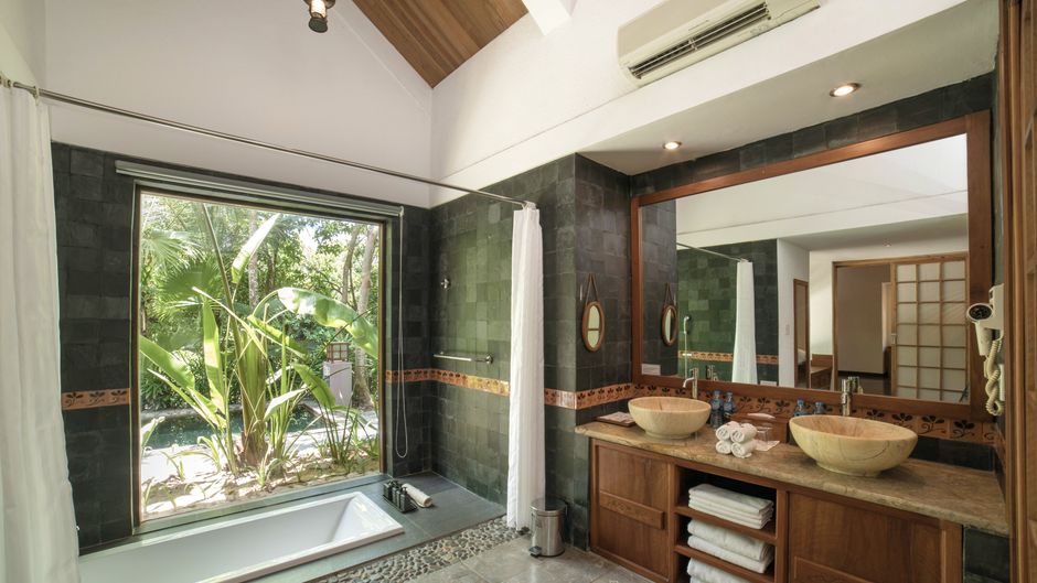 Pilgrimage Village, Hue Room
