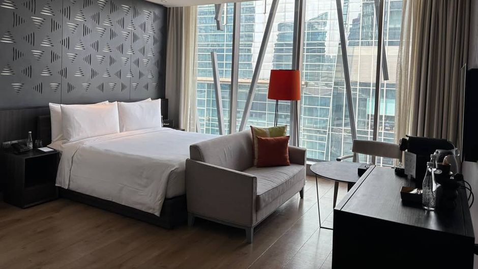 Discovery SCBD Jakarta Room
