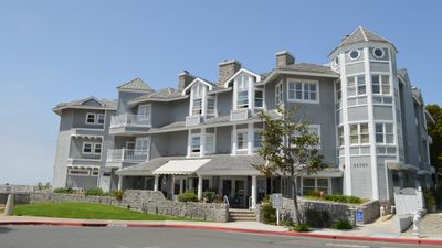 Blue Lantern Inn