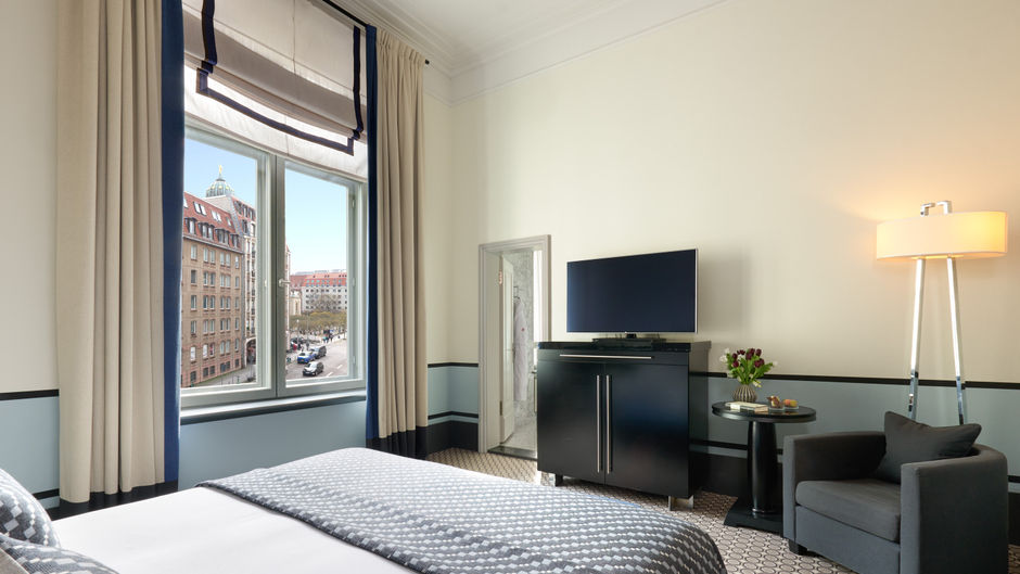 Hotel de Rome Room