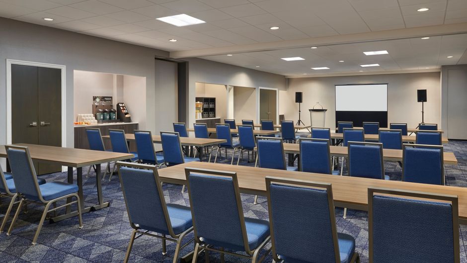 Courtyard by Marriott Ottawa Downtown Meeting