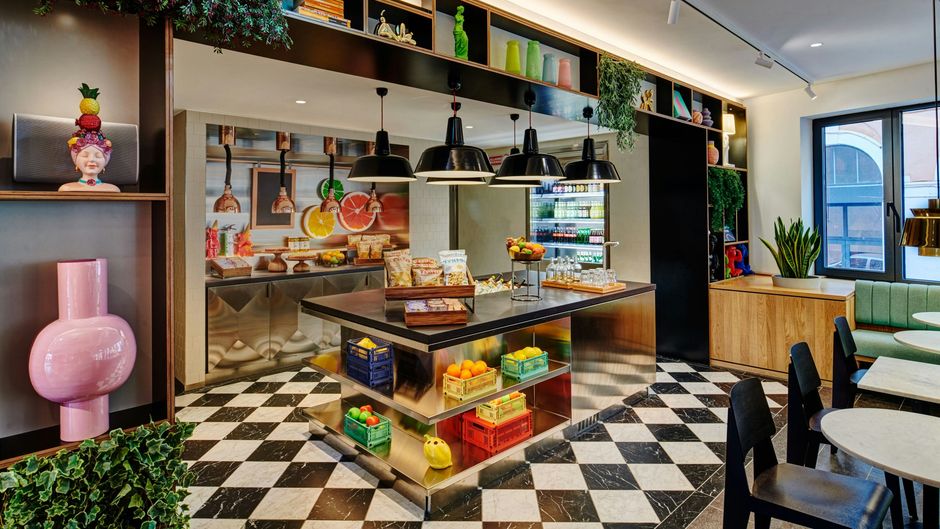 citizenM Rome Isola Tiberna Hotel Restaurant