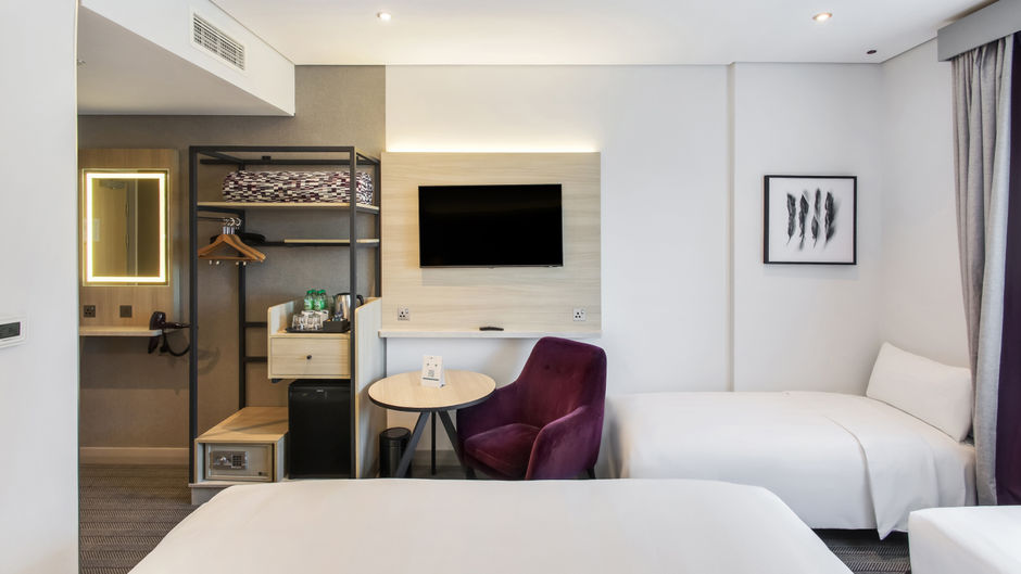 Premier Inn Dubai International Exterior