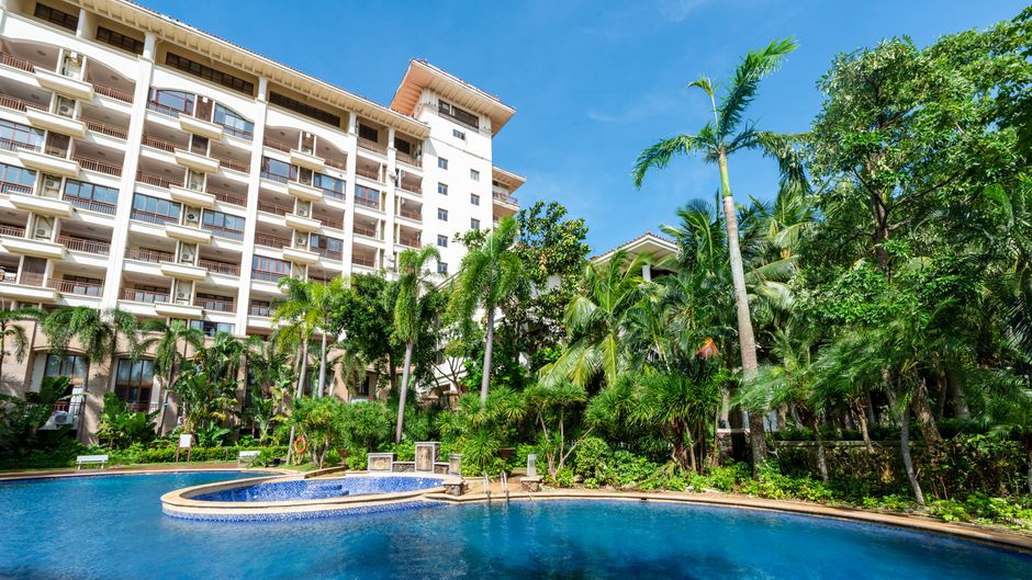 Holiday Inn Express Haikou West Coast Pool