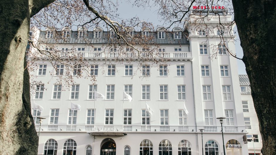 Hotel Borg Exterior