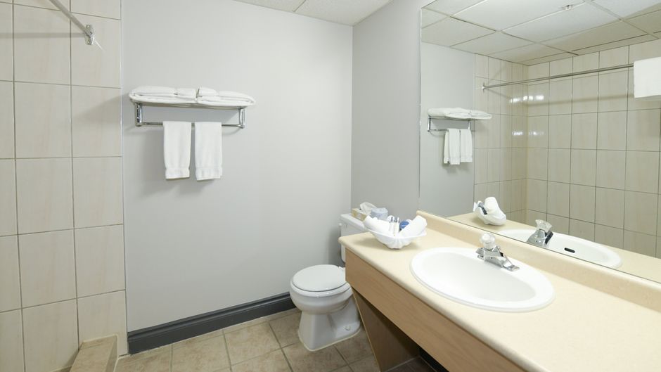 Prime Hotel Fort McMurray Room