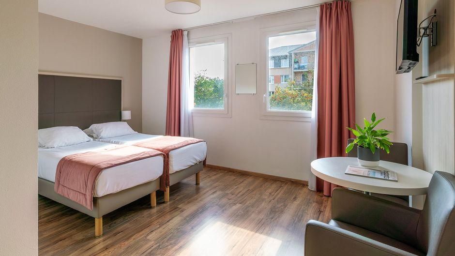 Sejours & Affaires Le Clos Beaumois Room
