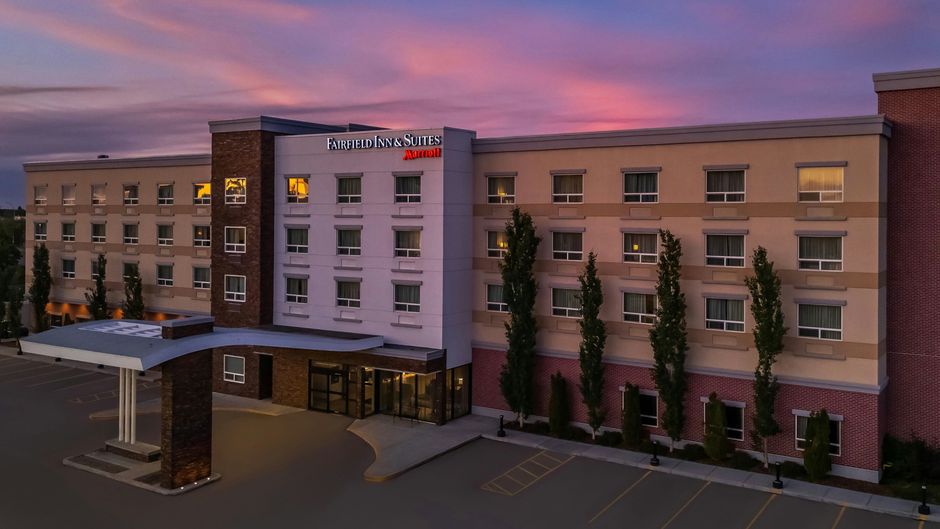 Fairfield Inn & Suites Edmonton North Exterior