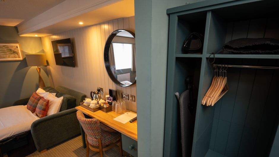 Berkshire Arms Hotel Room