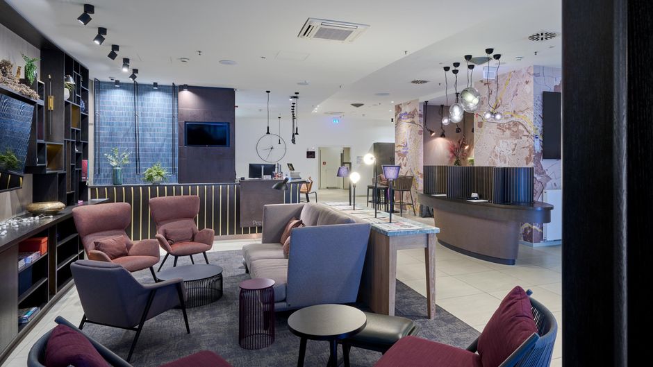 Premier Inn Wuerzburg Lobby