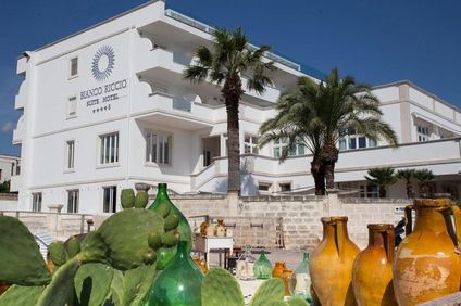Bianco Riccio Suite Hotel