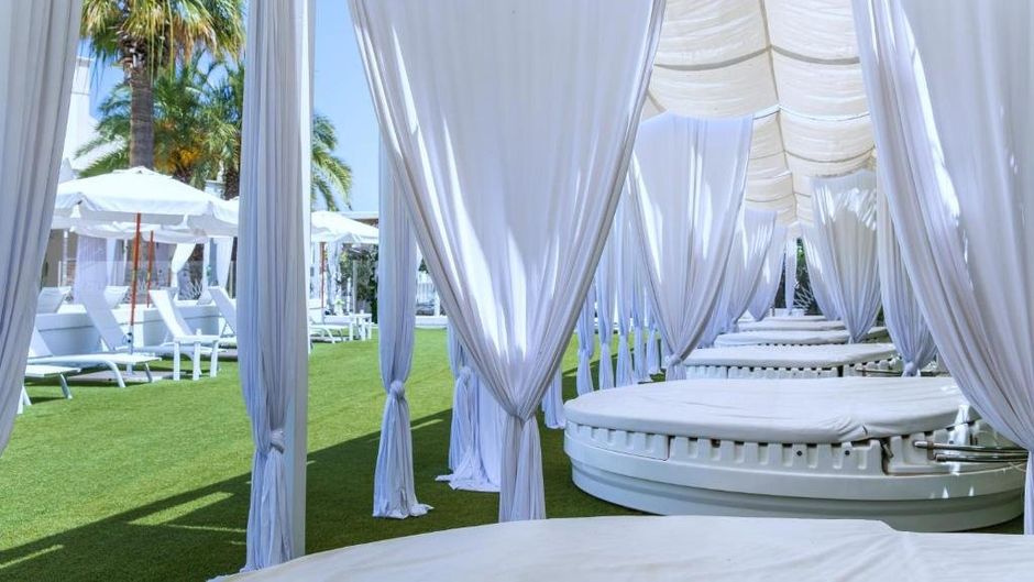Bianco Riccio Suite Hotel Pool