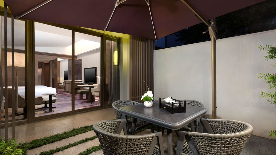 HUALUXE Xianyang Room