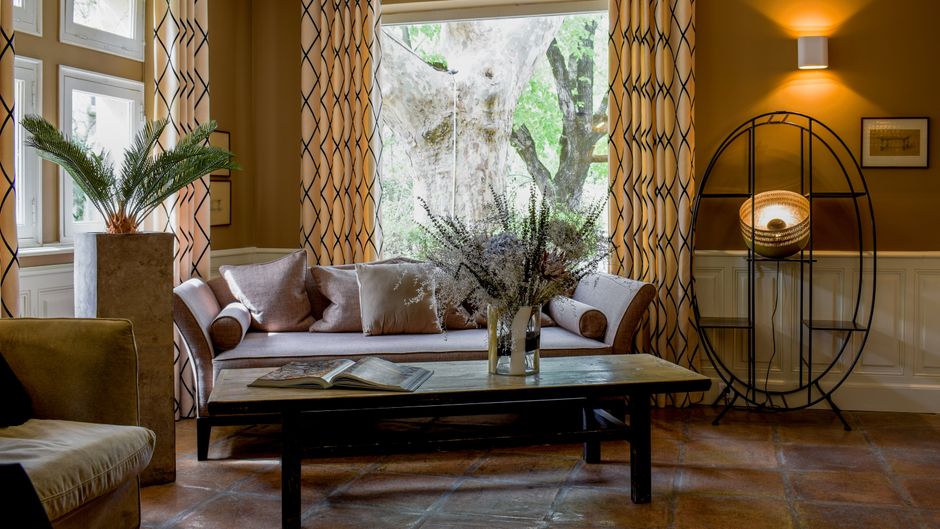 Hostellerie le Prieure Lobby