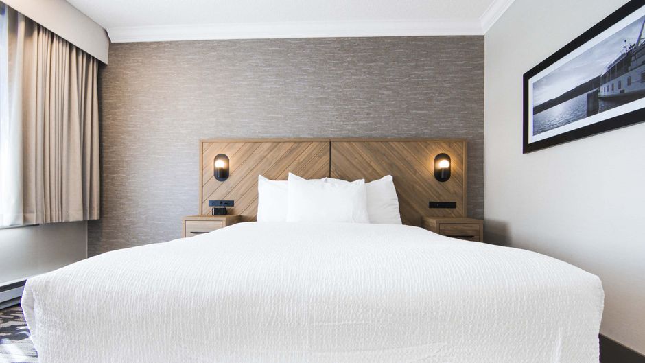 Sandman Hotel Kelowna Room