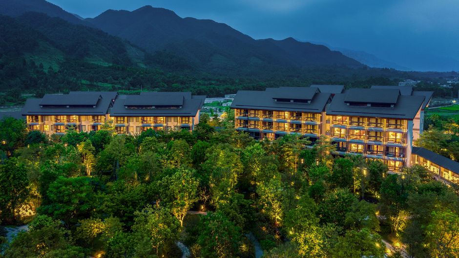 New World Qingyuan Hotel Exterior