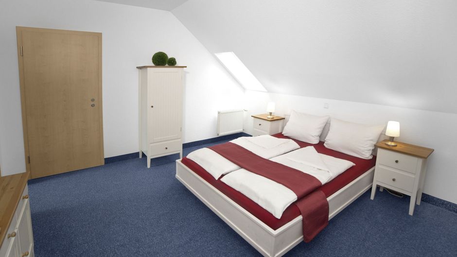 Fairway Hotel Room