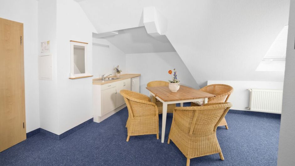 Fairway Hotel Room