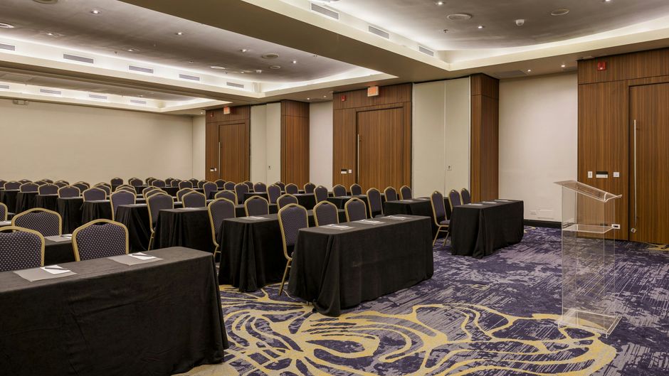 Courtyard Panama Multiplaza Mall Meeting