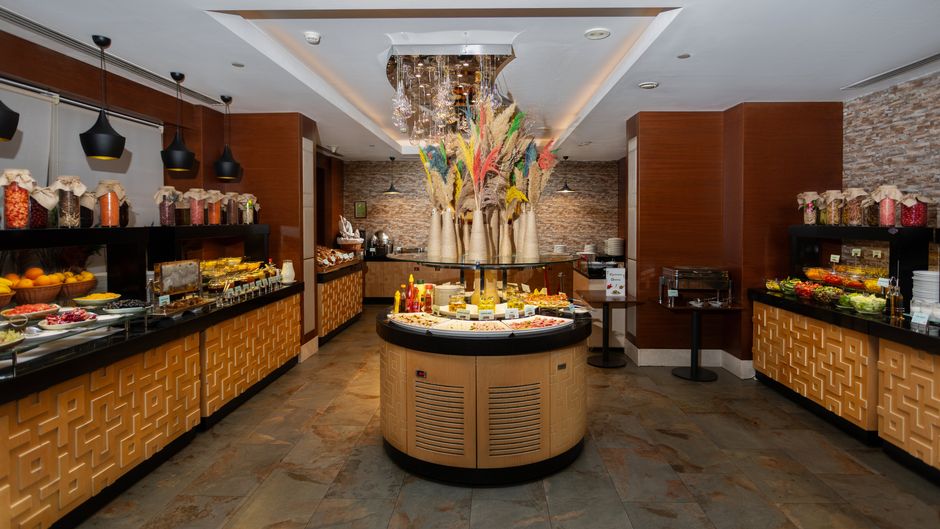 Holiday Inn Baku Restaurant