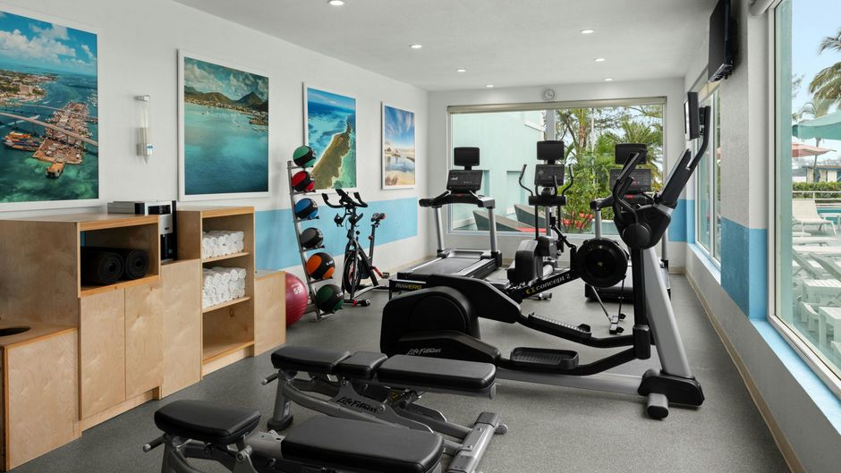 Courtyard Nassau Downtown/Junkanoo Beach Health Club