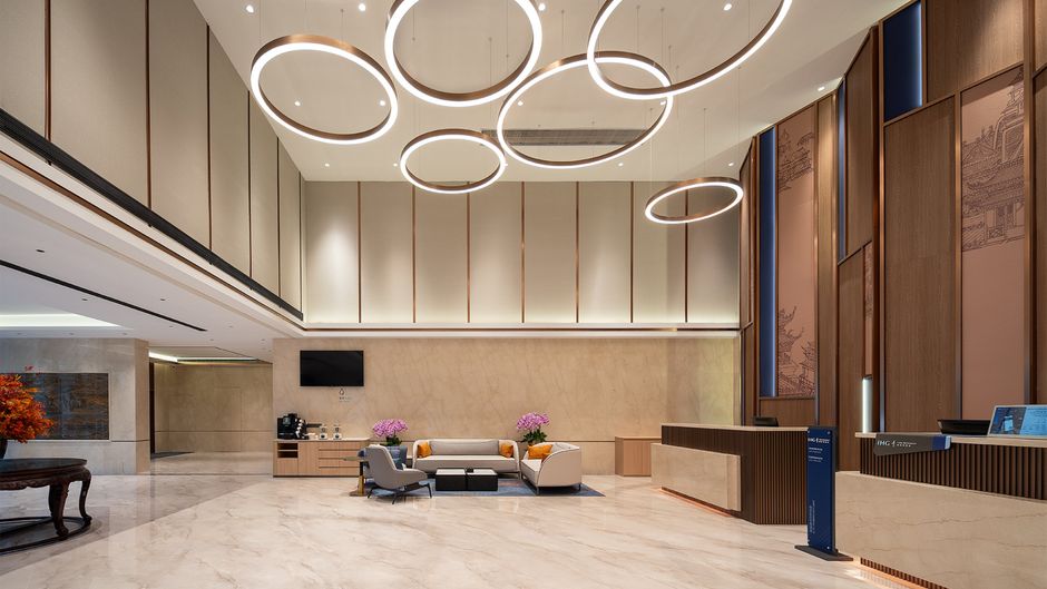 Holiday Inn Exp Sanhe Exterior