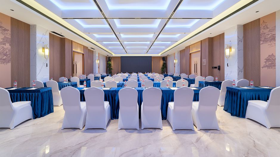 Holiday Inn Exp Sanhe Meeting