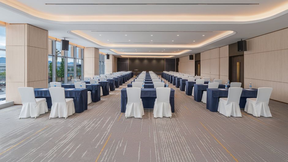 Holiday Inn Exp Liangjiang Yufu Meeting