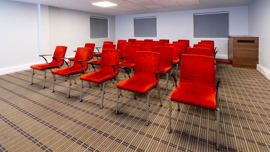 Holiday Inn Express Birmingham Oldbury Meeting