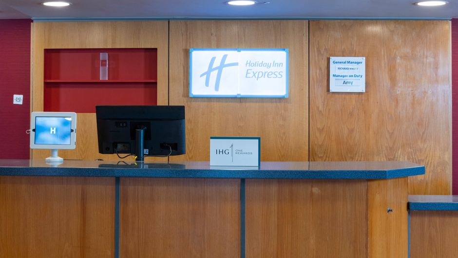 Holiday Inn Express Droitwich Spa Exterior