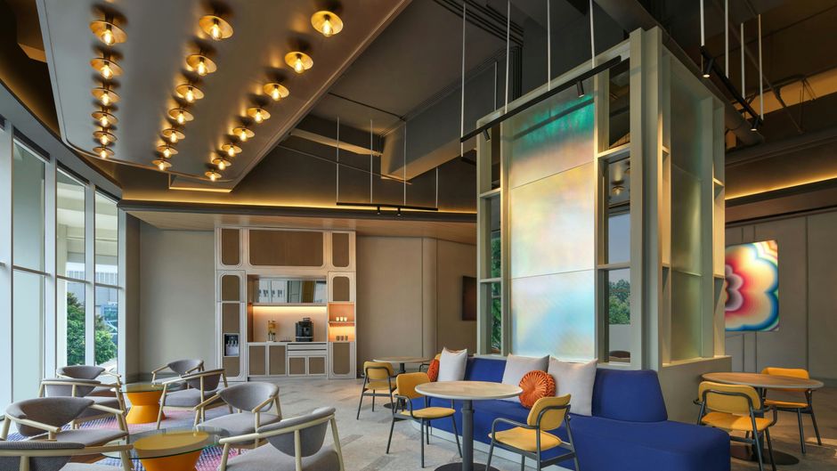 Aloft Jakarta Kebon Jeruk Exterior