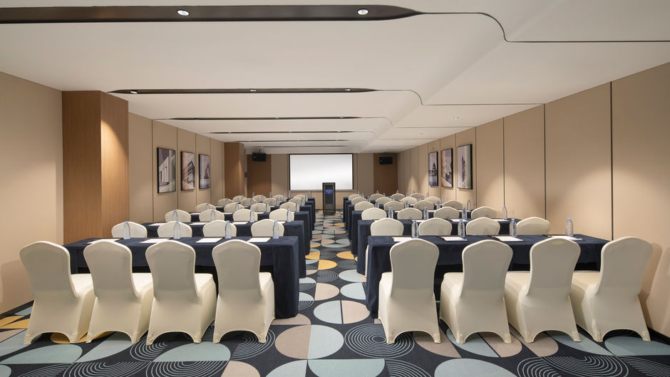 Hampton Kunming Nanping Meeting