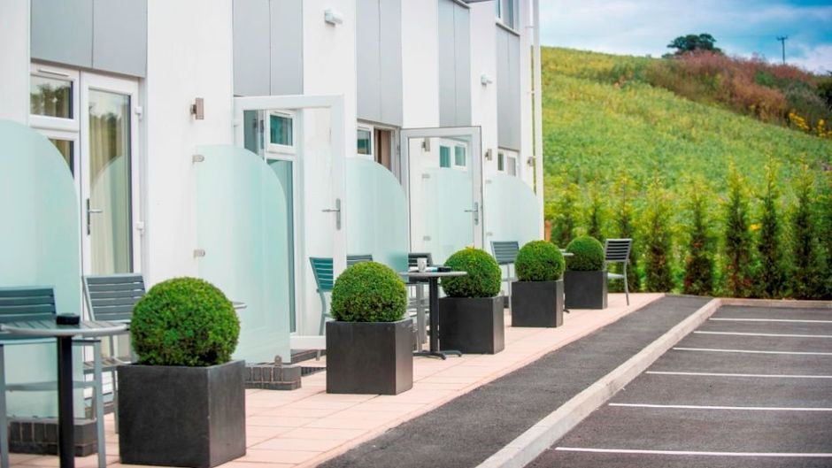 The Devon Hotel Exterior