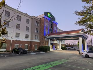 Holiday Inn Express Columbia