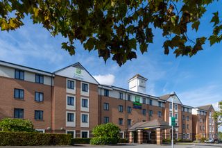 Holiday Inn Express Dartford Bridge