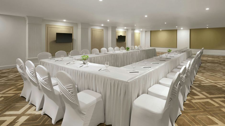 Amanora The Fern Pune Meeting