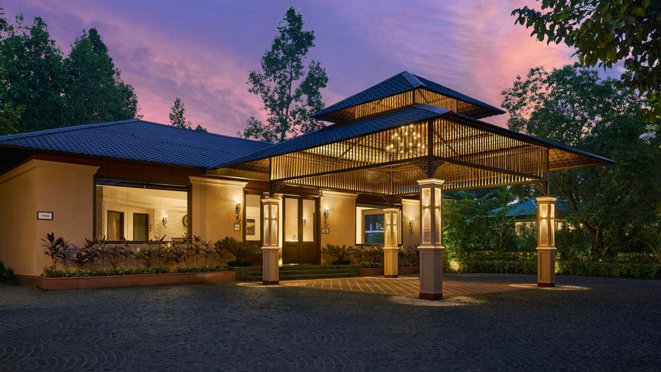 Debu's The Fern Resort & Spa Exterior