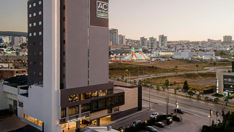 AC Hotel San Luis Potosi Exterior