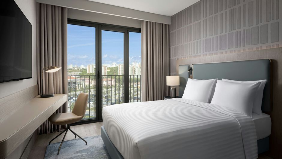 Marriott Exec Apt Istam Tema W Room