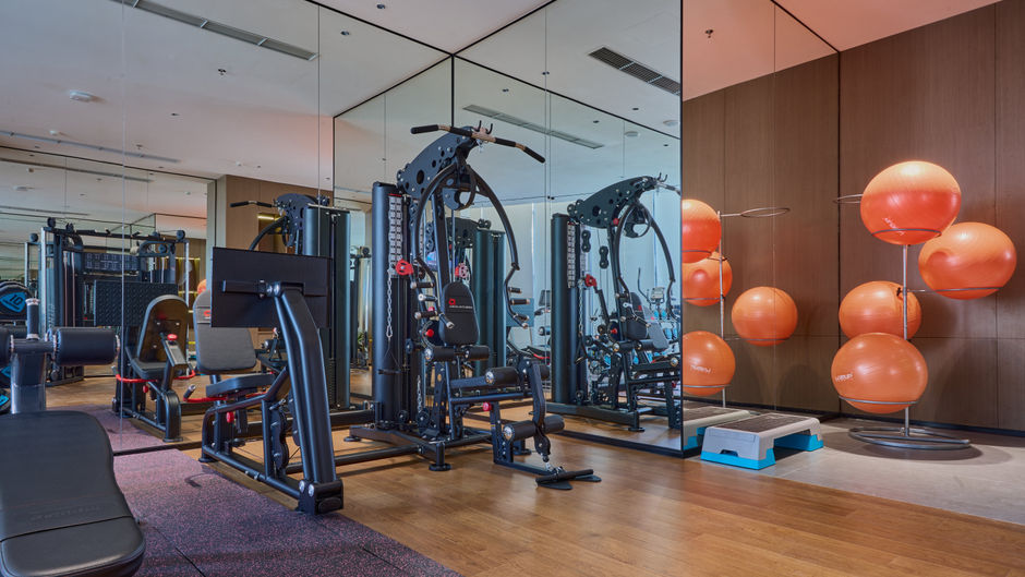 Crowne Plaza Phnom Penh Health Club