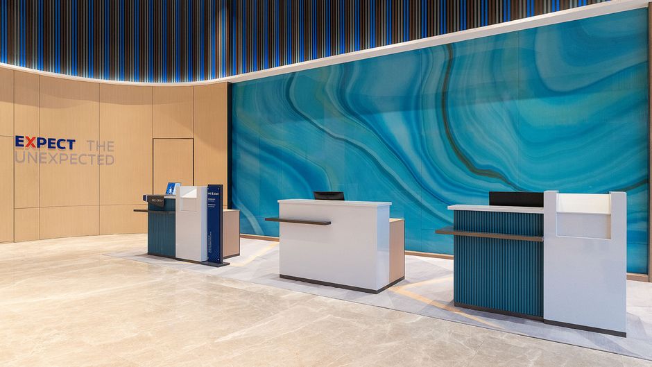 Holiday Inn Exp City Center by Exterior