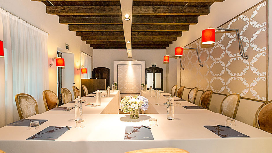 Hospes Palacio del Bailio Meeting